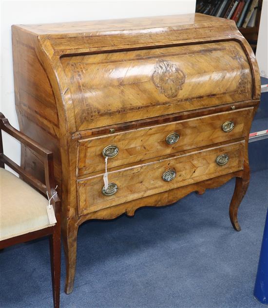 An 18th century Italian walnut bureau W.105cm